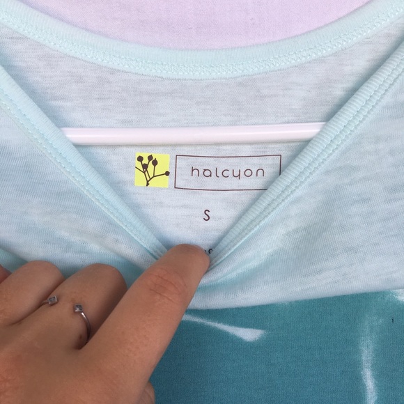 T shirt - Picture 2 of 2